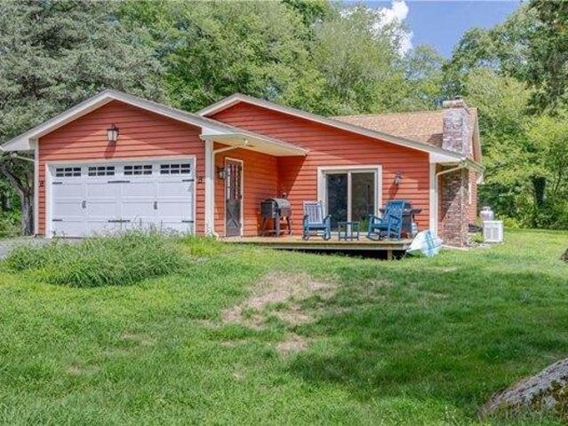 house with 4 bedroom, Foster RI ES104906272