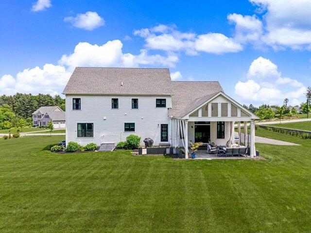 house with 4 bedroom, Foxboro MA ES105589777