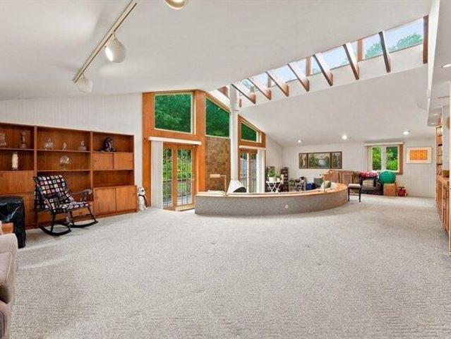 house with 4 bedroom, Framingham MA ES104570521