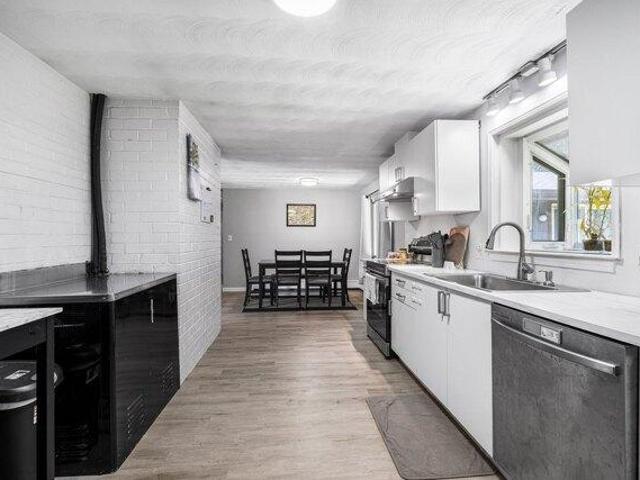 house with 4 bedroom, Framingham MA ES105404600