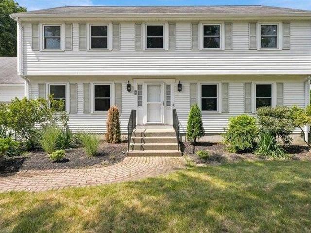 house with 4 bedroom, Framingham MA ES105425145