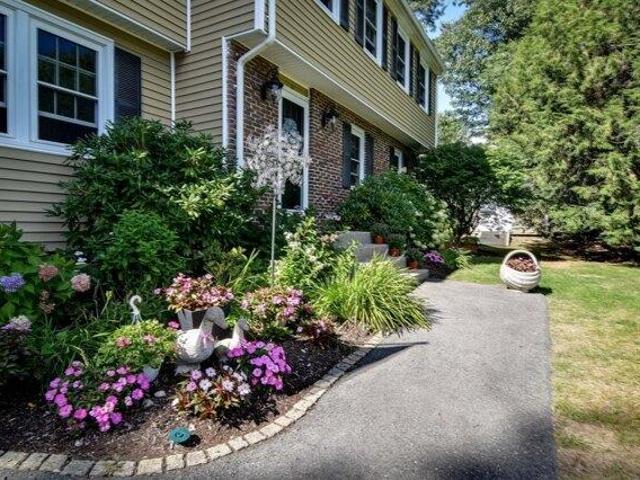 house with 4 bedroom, Framingham MA ES105474001