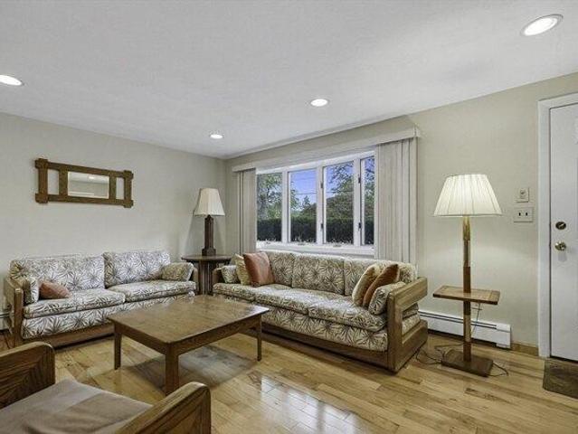 house with 4 bedroom, Framingham MA ES105497531