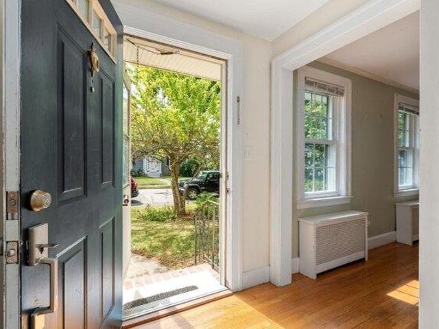 house with 4 bedroom, Framingham MA ES105549785