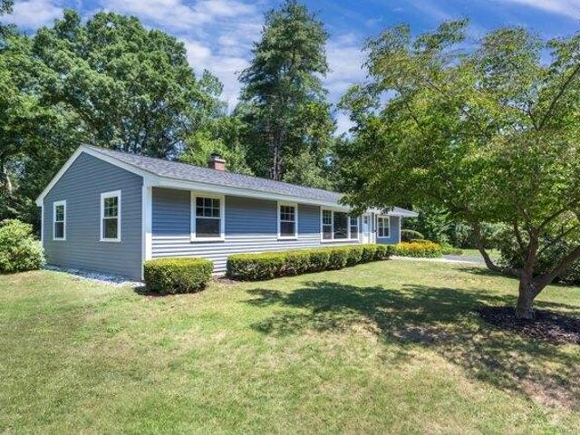 house with 4 bedroom, Framingham MA ES105591228