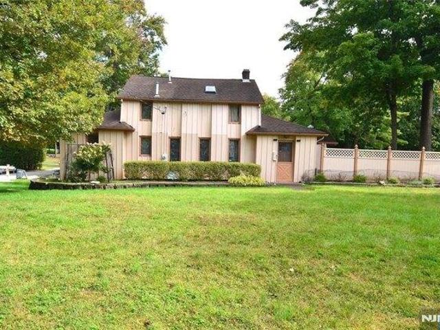 house with 4 bedroom, Franklin Lakes NJ ES105787770