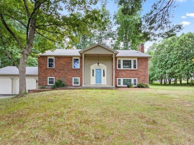 house with 4 bedroom, Franklin MA ES105561079