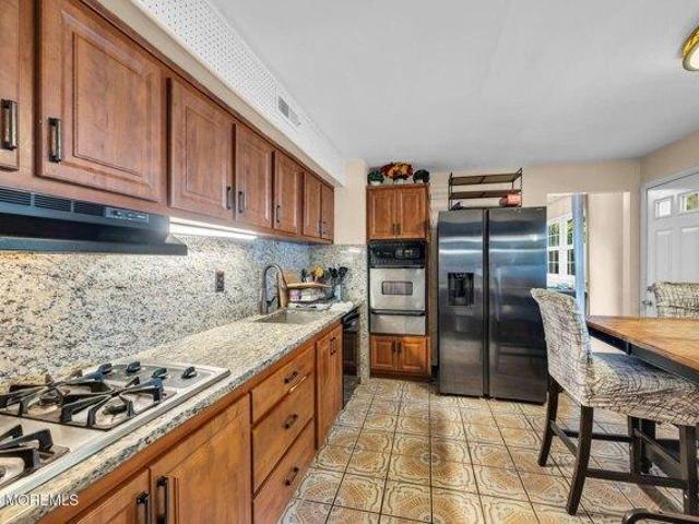 house with 4 bedroom, Franklin NJ ES105277704