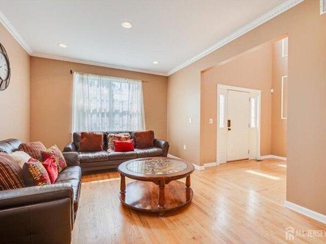 house with 4 bedroom, Franklin NJ ES105319551