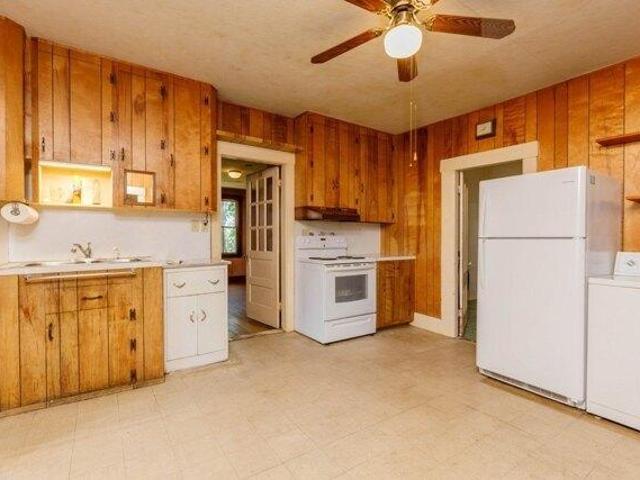 house with 4 bedroom, Gardner MA ES105476851