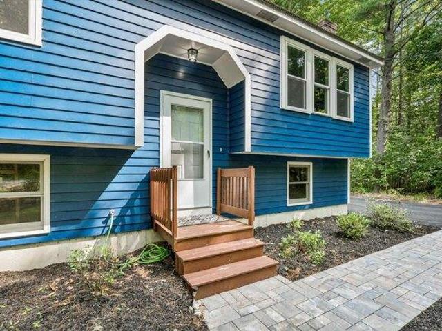 house with 4 bedroom, Goffstown NH ES105402968