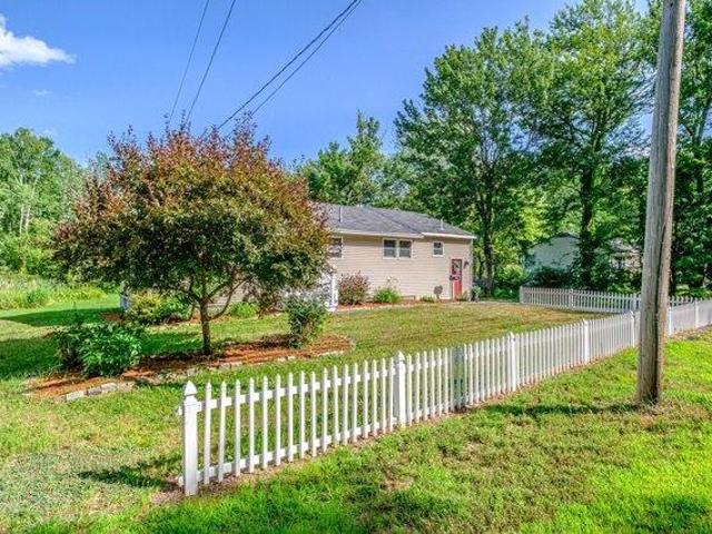 house with 4 bedroom, Gorham ME ES104512480