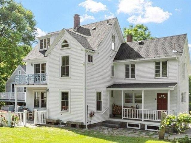 house with 4 bedroom, Gloucester MA ES104235003
