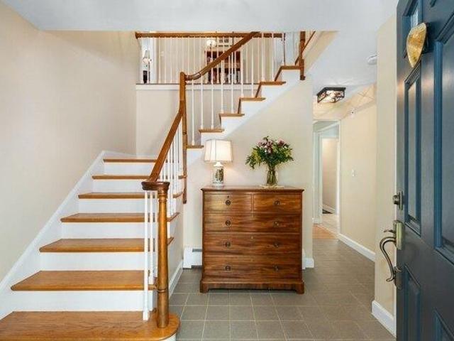 house with 4 bedroom, Gloucester MA ES104571356