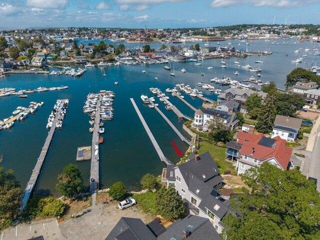 house with 4 bedroom, Gloucester MA ES105438882