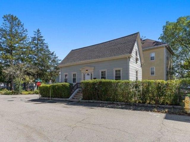 house with 4 bedroom, Gloucester MA ES105589627