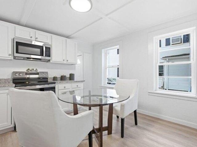 house with 4 bedroom, Gloucester MA ES105614093