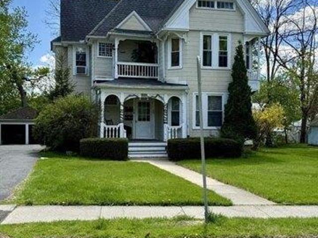 house with 4 bedroom, Greenfield MA ES104571521
