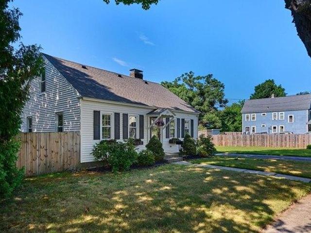 house with 4 bedroom, Greenfield MA ES105385668