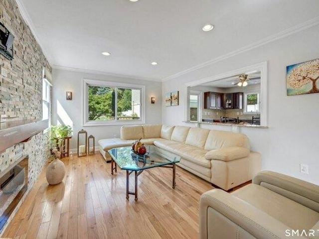 house with 4 bedroom, Greenwich CT ES105414775