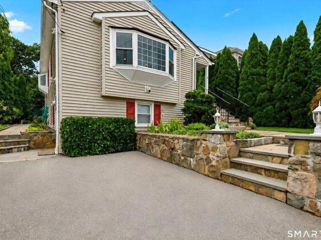 house with 4 bedroom, Greenwich CT ES105547649