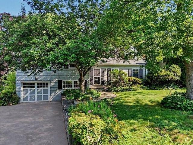 house with 4 bedroom, Greenwich CT ES105590130