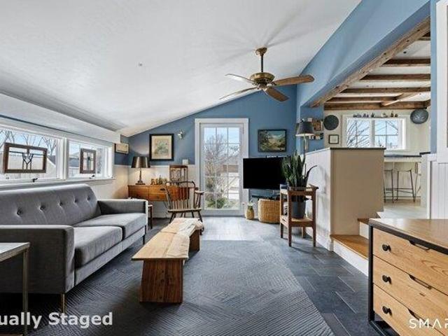 house with 4 bedroom, Guilford CT ES105476843
