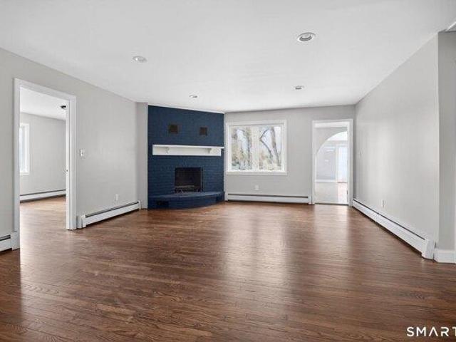 house with 4 bedroom, Guilford CT ES105558441