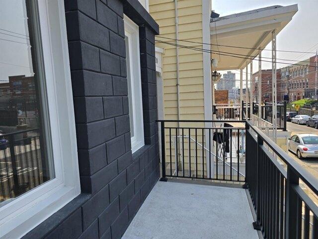 house with 4 bedroom, Guttenberg NJ ES105612113