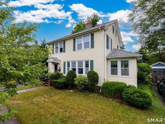 house with 4 bedroom, Hamden CT ES104606440