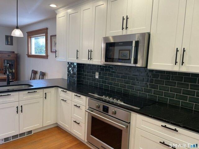 house with 4 bedroom, Hamden CT ES105416490