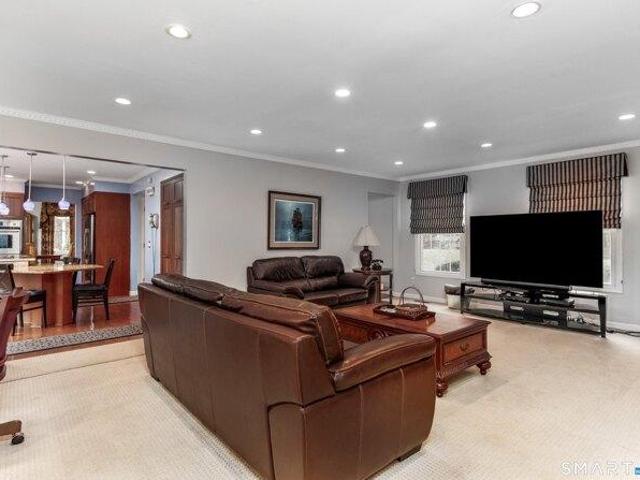 house with 4 bedroom, Hamden CT ES105416109