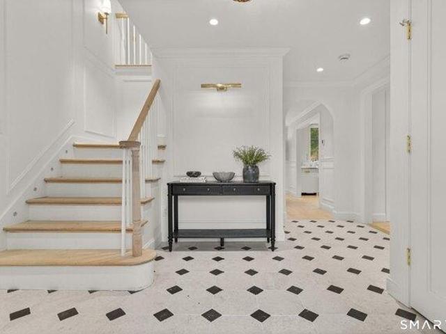 house with 4 bedroom, Hamden CT ES105587109