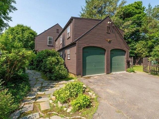 house with 4 bedroom, Hamilton MA ES104375984