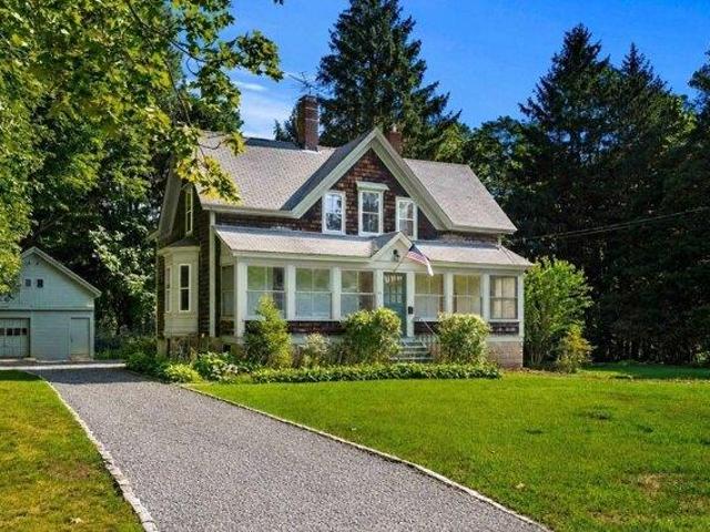 house with 4 bedroom, Hamilton MA ES105477517