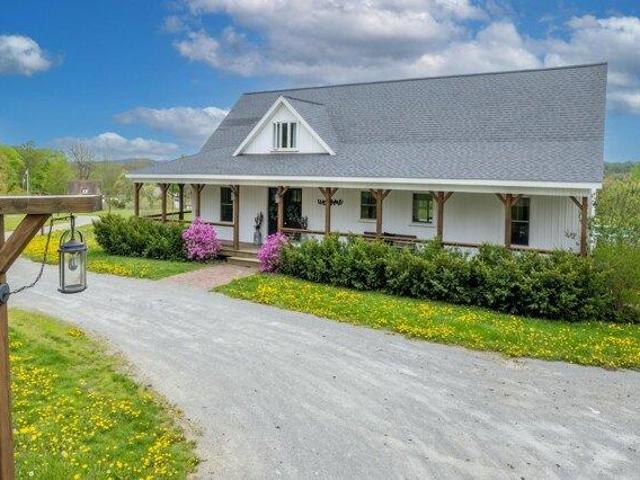 house with 4 bedroom, Hampden ME ES104852241