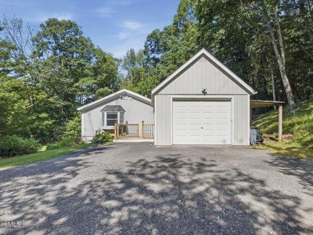 house with 4 bedroom, Hancock MA ES104791662