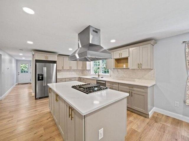 house with 4 bedroom, Hanson MA ES105350739