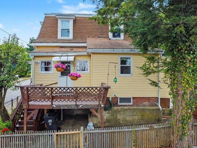 house with 4 bedroom, Haverhill MA ES105591518