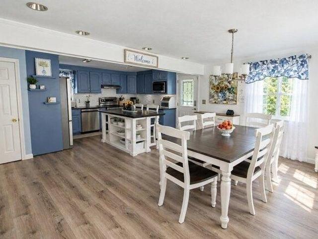 house with 4 bedroom, Haverhill MA ES105609568