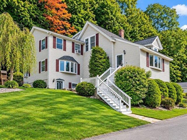 house with 4 bedroom, Haverhill MA ES105629419
