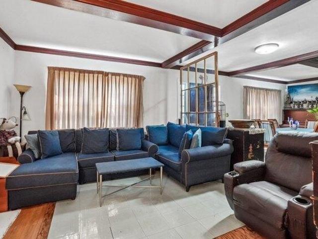 house with 4 bedroom, Haverhill MA ES105383482