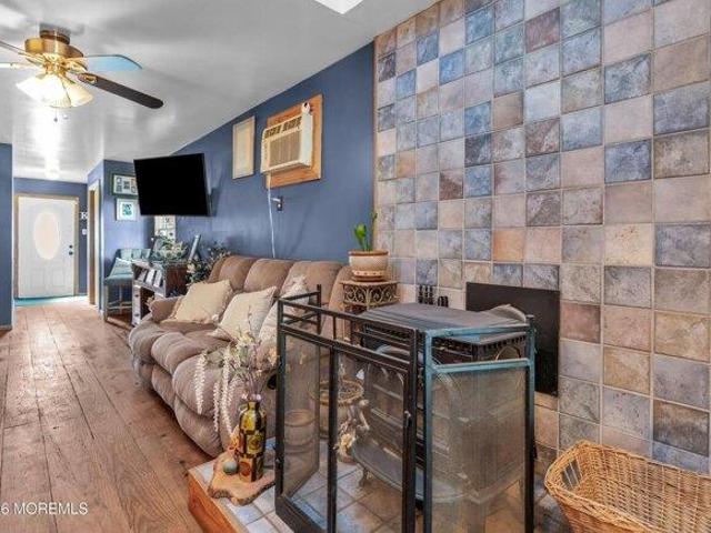 house with 4 bedroom, Hazlet NJ ES104604691