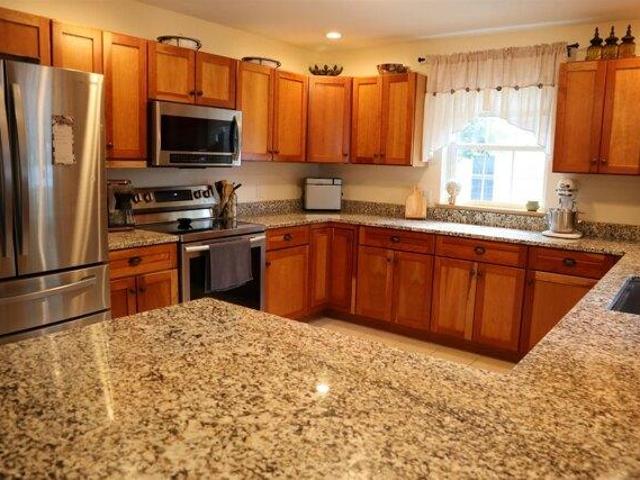 house with 4 bedroom, Hinesburg VT ES105428125