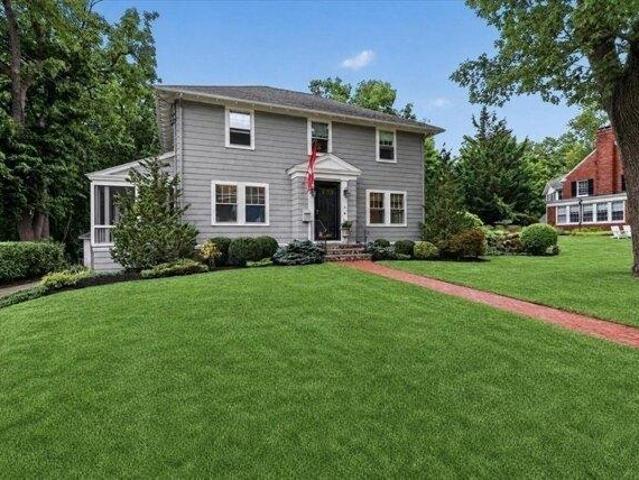 house with 4 bedroom, Hingham MA ES105384765