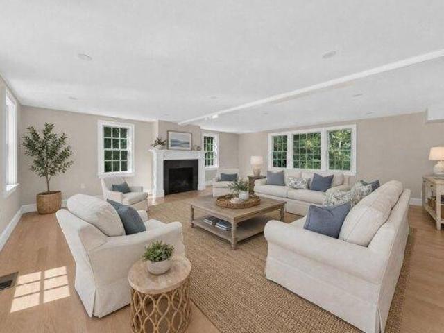 house with 4 bedroom, Hingham MA ES105426862