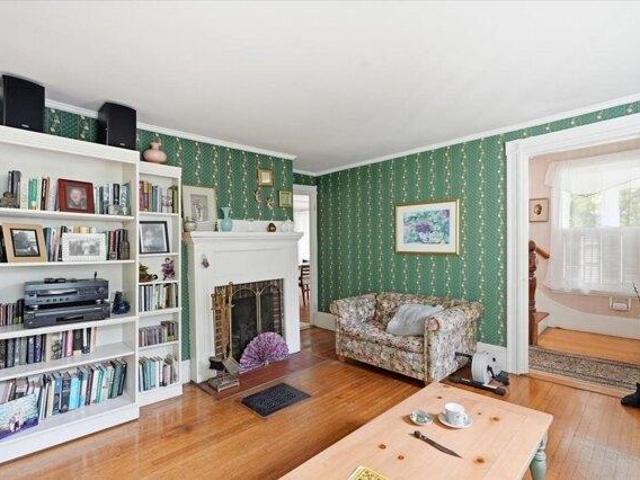 house with 4 bedroom, Hingham MA ES105438476