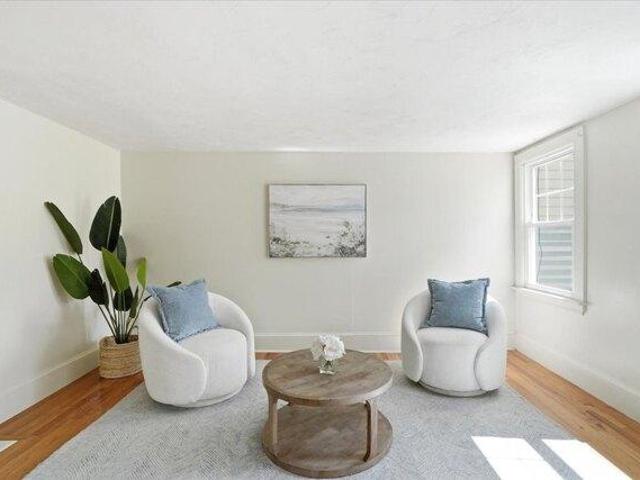house with 4 bedroom, Hingham MA ES105631176