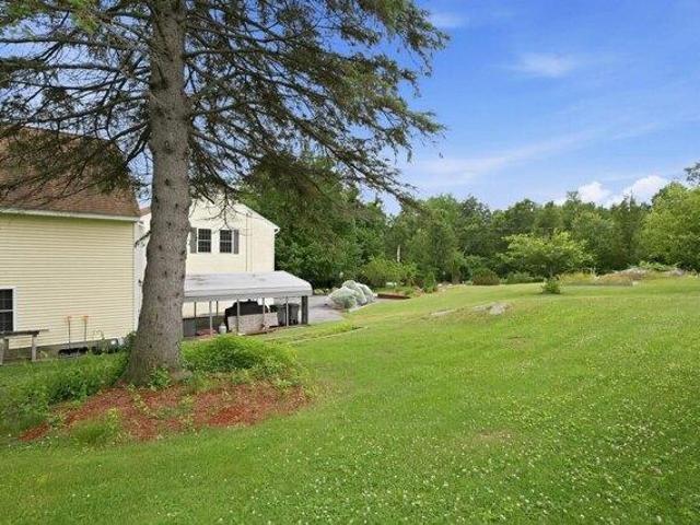 house with 4 bedroom, Hooksett NH ES104235443
