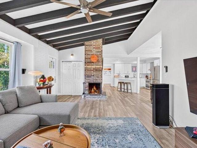 house with 4 bedroom, Holbrook MA ES106089184